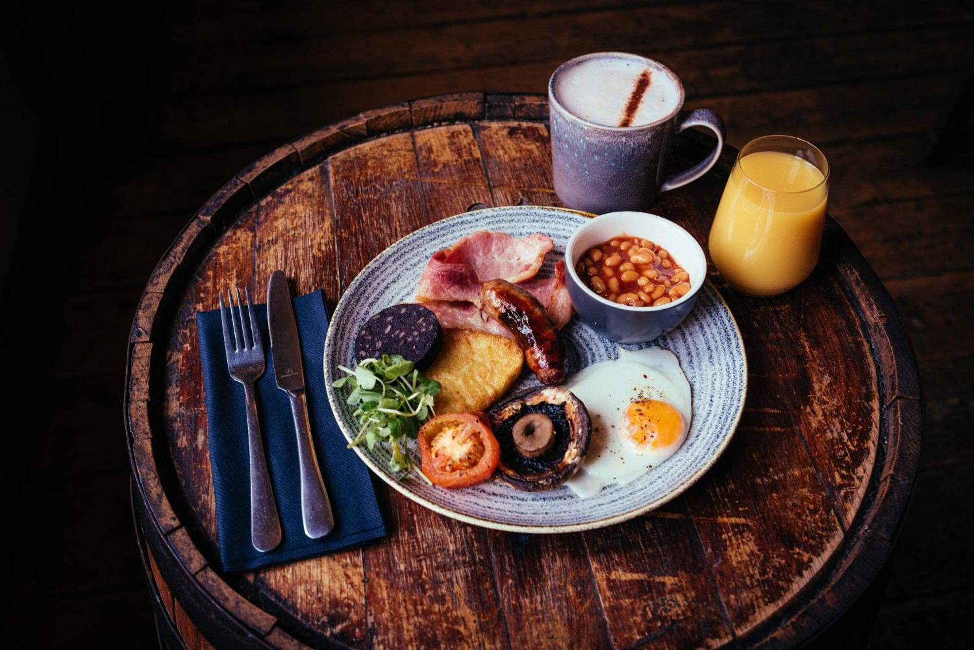 The Duke Of Edinburgh Hotel & Bar Barrow-in-Furness Bagian luar foto