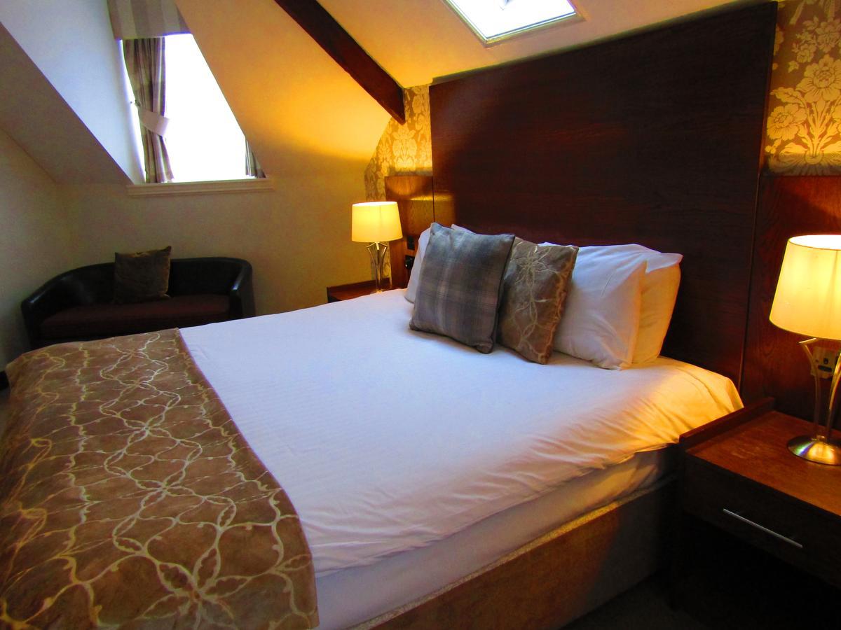 The Duke Of Edinburgh Hotel & Bar Barrow-in-Furness Bagian luar foto
