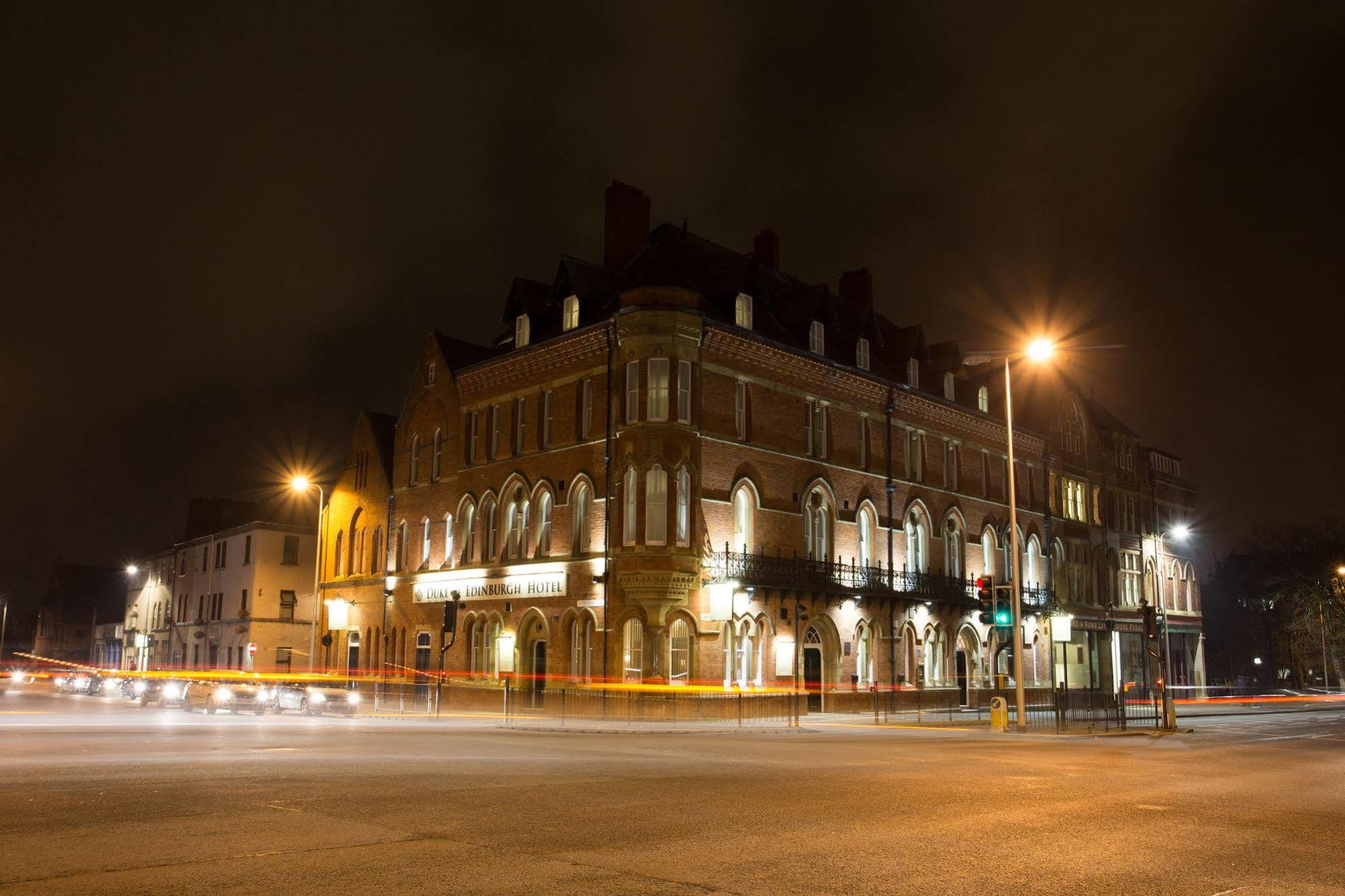 The Duke Of Edinburgh Hotel & Bar Barrow-in-Furness Bagian luar foto